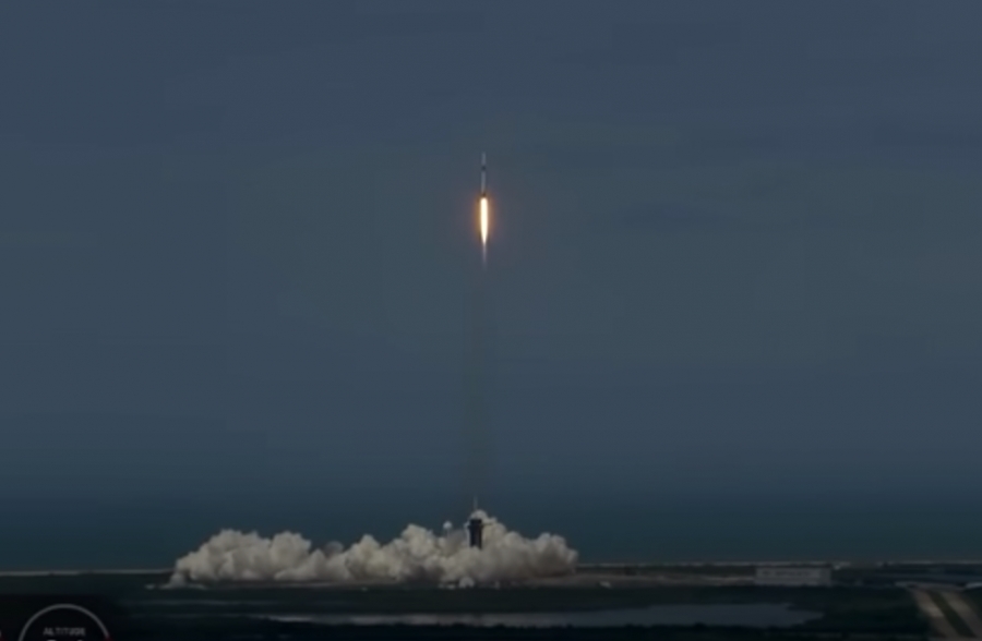 Start rakiety Falcon 9 - SpaceX Crew-2 