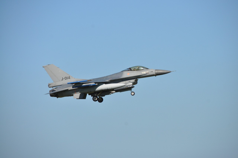 Myśliwiec F-16 