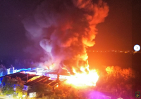 Włocławek: Ogromny pożar hali przy Toruńskiej – trwa dogaszanie