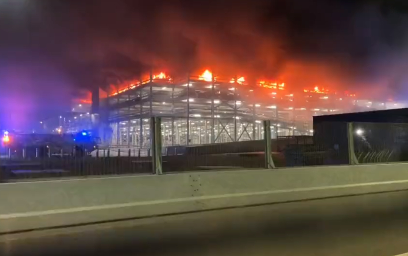 Pożar lotniska w Luton
