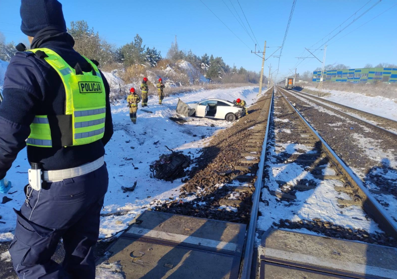 Zderzenie samochodu z pociągiem-Świebodzin