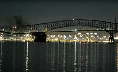 Katastrofa w Baltimore: Most zawalił się po uderzeniu statku towarowego - film