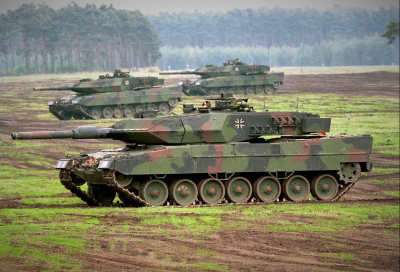 "Niemieckie czołgi z krzyżami zagrażające Rosji"