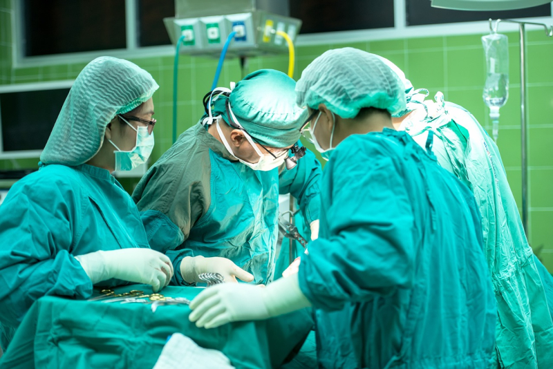 Chiny pobicie pacjentki podczas operacji