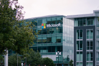 Microsoft: Windows 11 juÅ¼ dostÄpny - czy warto aktualizowaÄ system?